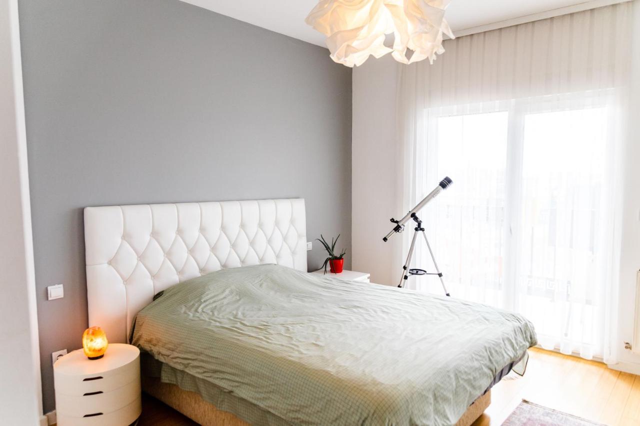 Modern Apartment With A View Feels Like Home Pristina Exterior foto